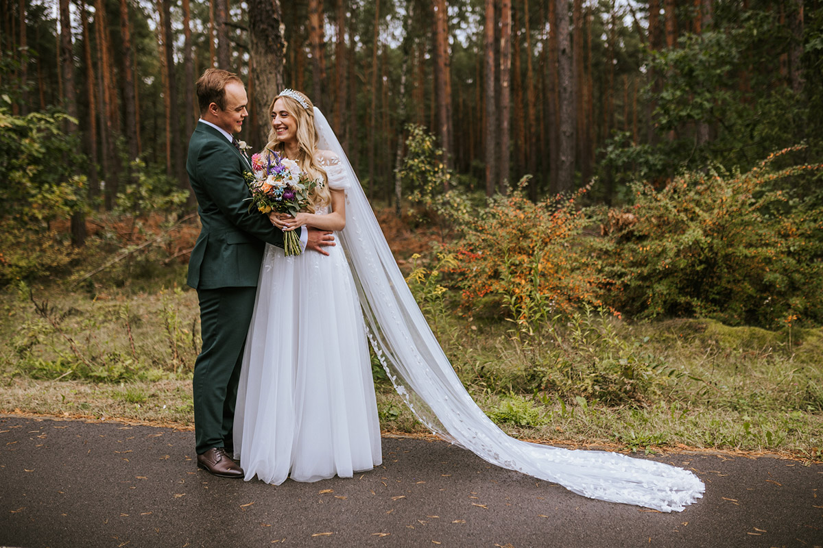 wesele ślub jesienny dworek na wodoktach otwock deszczowy wrześniowy